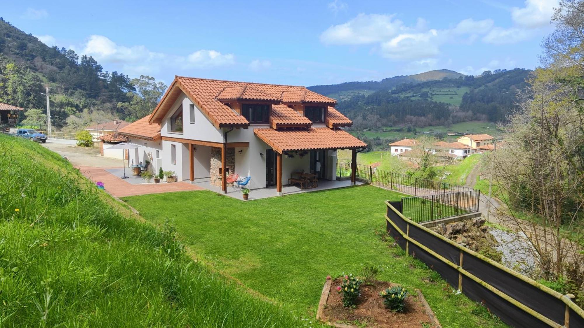 Reguero Gato Turismo Rural Candamin Exterior photo